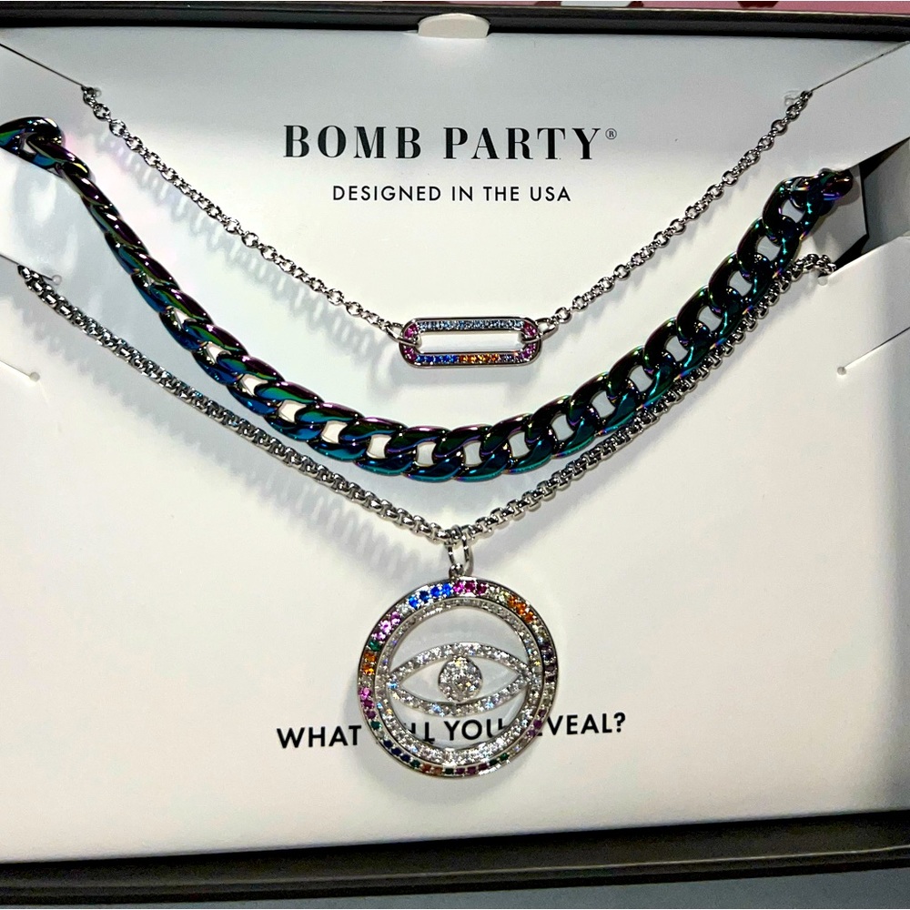 LUXE LAYERS “No Bad Vibes” necklace set